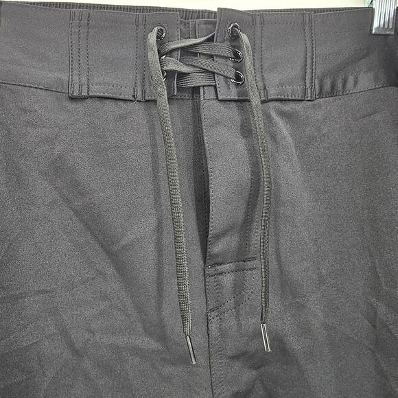 Island Escape Womans size 18W UPF 50 Sun Protection Pull on Shorts in Black NEW - Picture 2 of 8